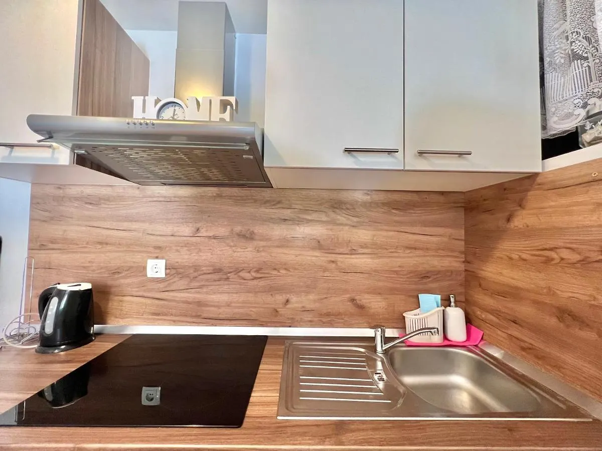 Apartmani Zeleni Raj Dramalj 0*,  Croatia